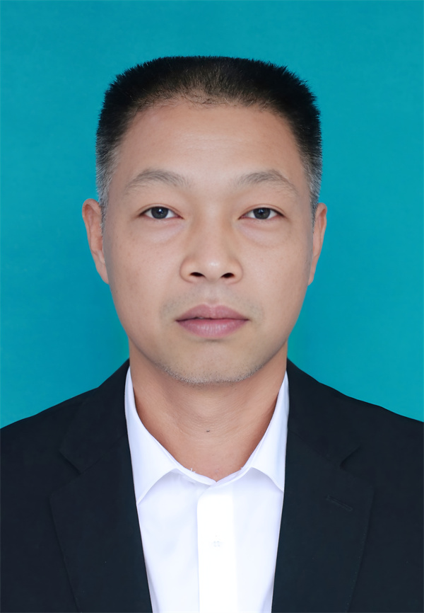 万吉高后勤处副主任