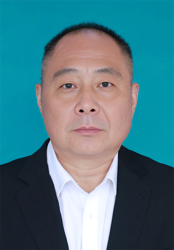 郑玉山党支部书记、常务副校长